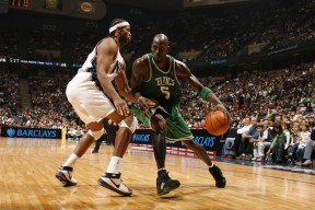 爱游戏体育-球员季中回归训练营，调整状态冲刺关键赛程