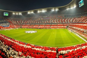 爱游戏登录入口-英超场场焦点：逆转、绝杀、精彩瞬间不断出现，英超上演焦点战