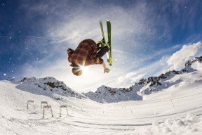 爱游互娱游戏官网-美洲杯明星降临：精彩突破，惊艳全场！，美洲杯著名球星