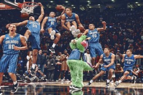 爱游戏体育（AYX）官方APP下载-张雨霏希望激励更多女孩热爱游泳，游泳张雨霏哪里人